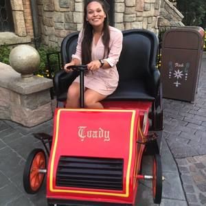 Meet your Posher, Samantha